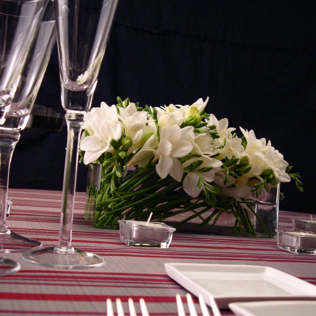 Christian Morel Fleuriste Paris - Evenement centre de table freesia Christian Morel Fleuriste Paris - Evenement centre de table freesia