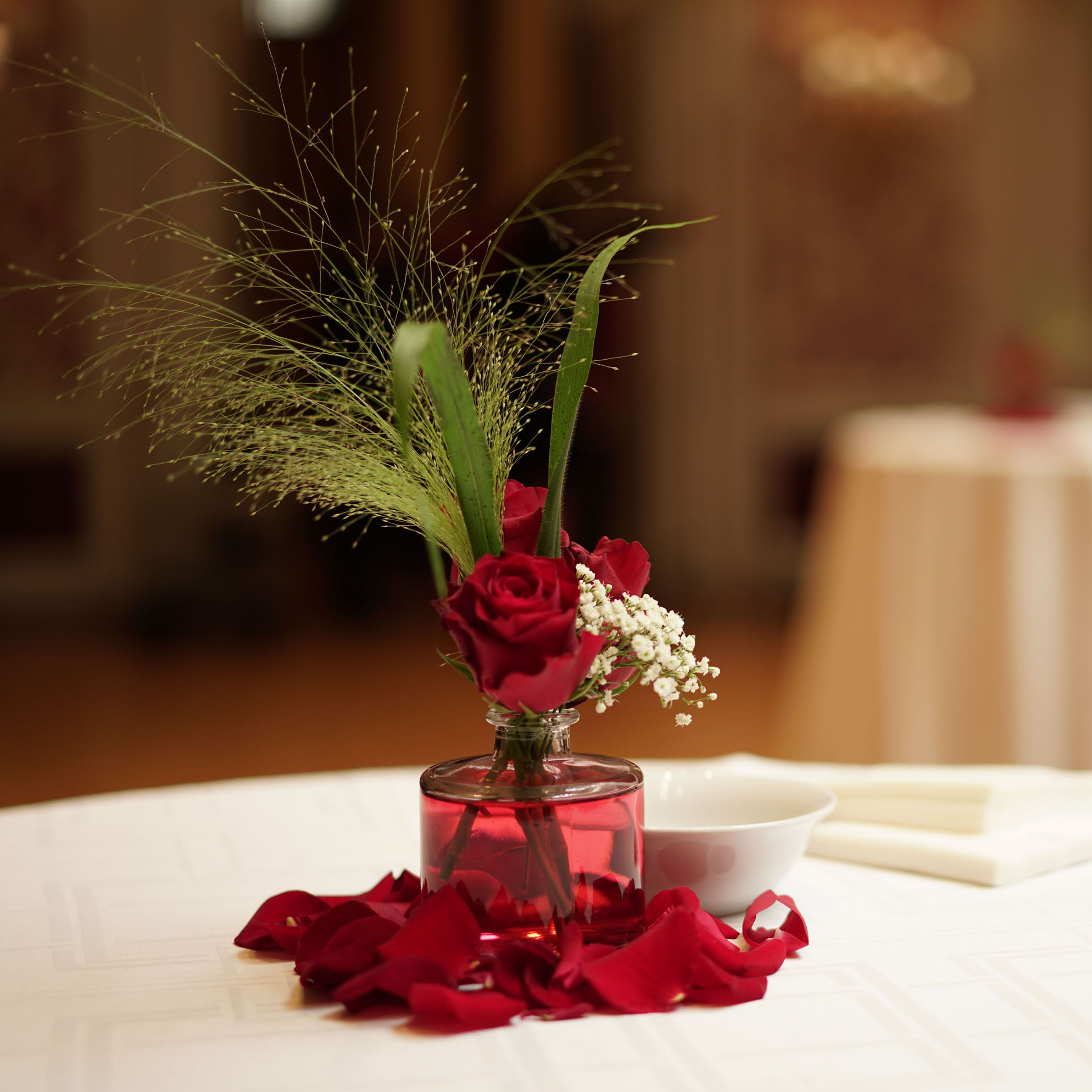 Christian Morel Fleuriste à Paris 11ème - Mariage Christian Morel Fleuriste Paris - Mariage - roses rouges