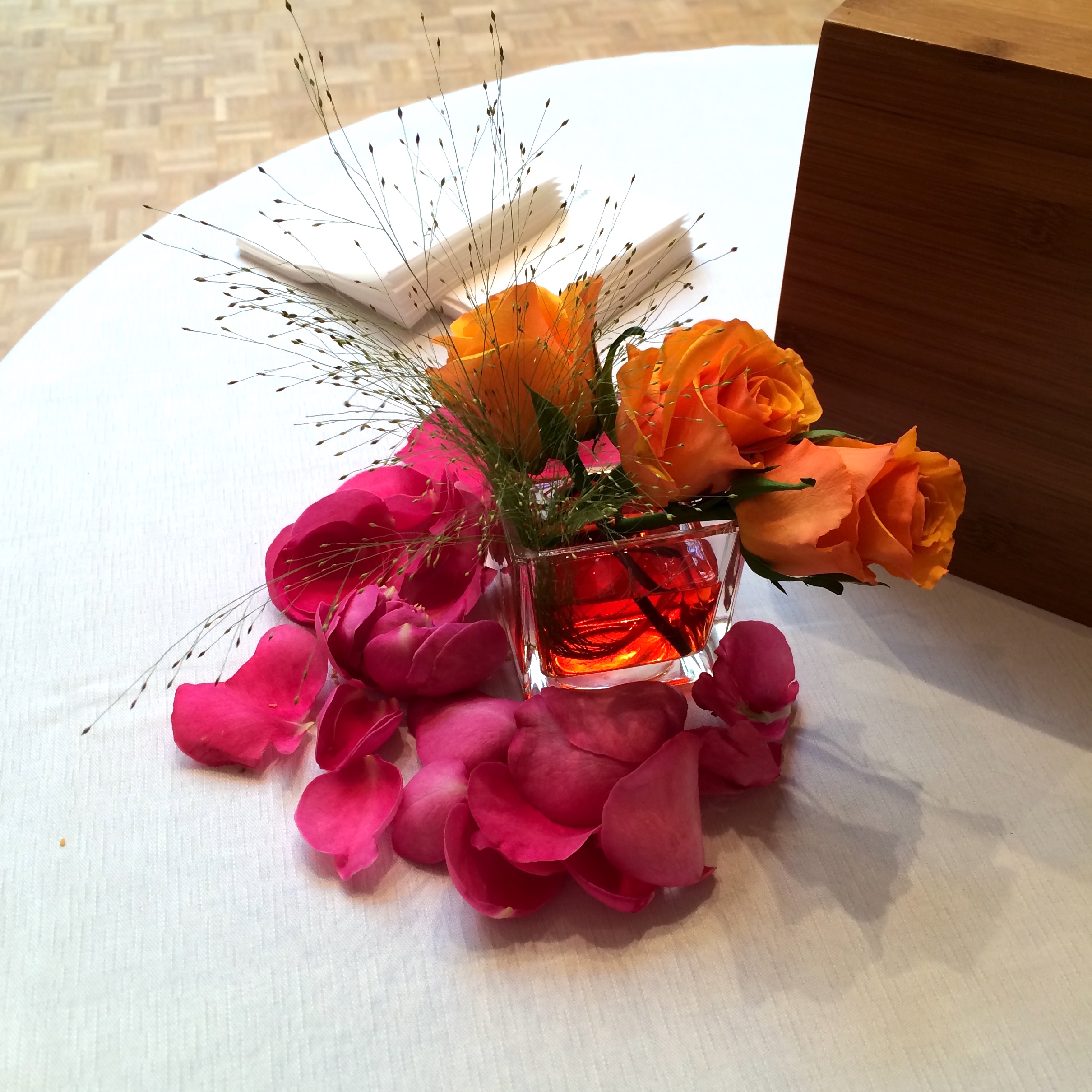 Christian Morel Fleuriste Paris - Evenement centre de table rose Christian Morel Fleuriste Paris - Evenement centre de table rose